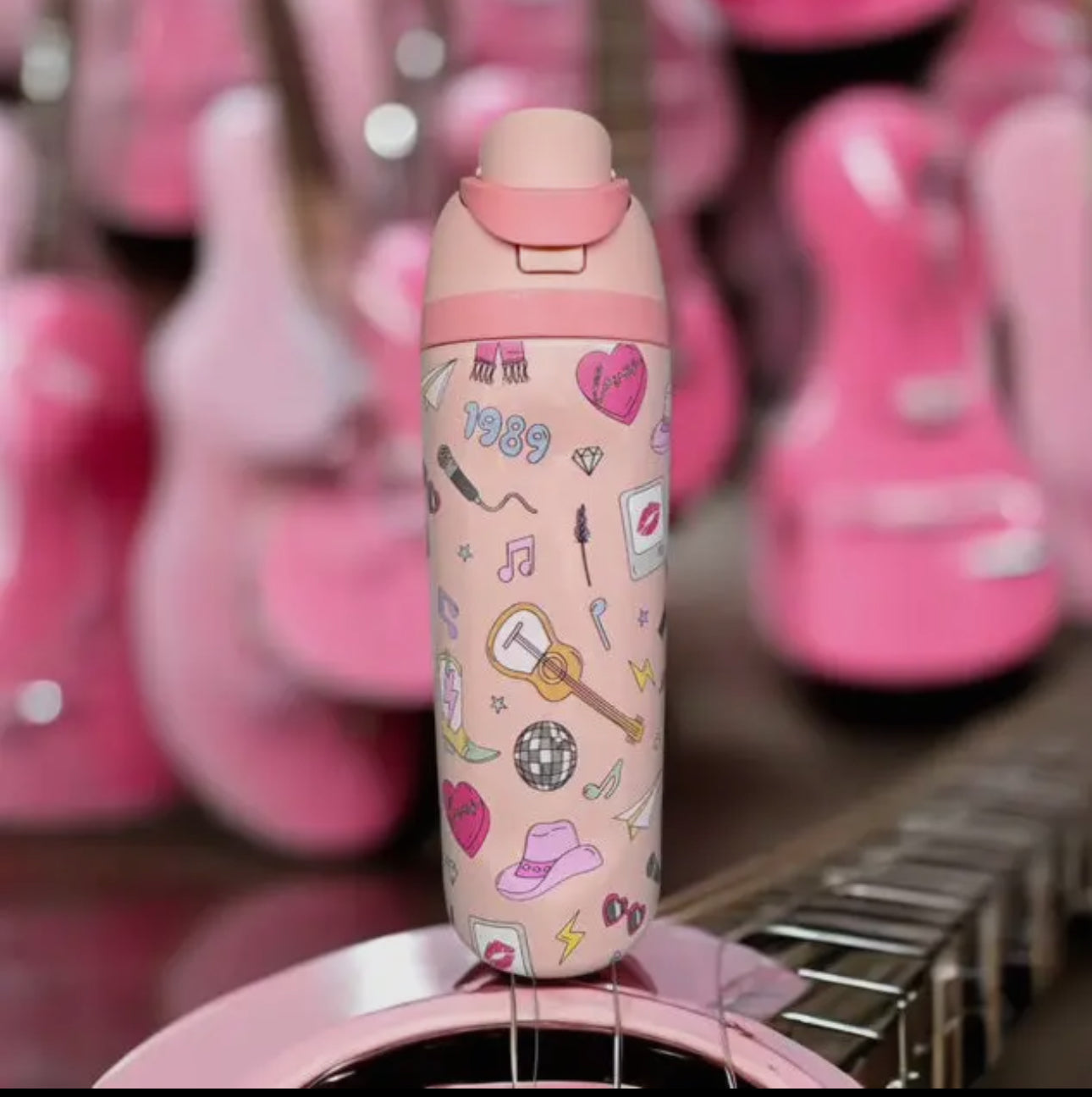 20oz SWIFTIE water bottle